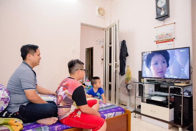 Samsung và những câu chuyện về chiếc TV gắn bó với các gia đình Việt cả chục năm qua - Ảnh 3.