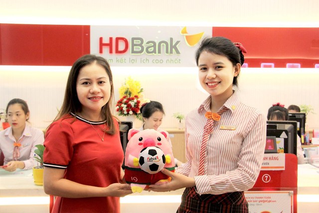 Hàng ngàn quà tặng dành cho khách hàng gửi tiết kiệm đồng hành cùng giải Futsal HDBank Đông Nam Á - Ảnh 1.