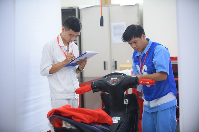 Quan tâm thượng đế Việt như Honda: Tổ chức cuộc thi về kỹ thuật viên dịch vụ và quan hệ khách hàng - Ảnh 2.