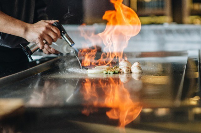 Teppanyaki – Nghệ thuật ẩm thực chinh phục ngọn lửa của Nhật Bản - Ảnh 7.