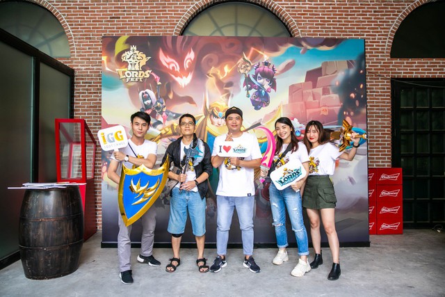 Game thủ bùng nổ với sự kiện Fan meeting Đại Hội Anh Hùng của Lords Mobile - Ảnh 1.