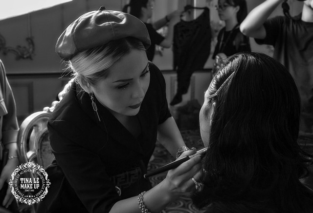 Công tác chuẩn bị của Tina Le make up trước thềm Aquafina Tuần lễ Thời trang Quốc tế Việt Nam - Ảnh 6.