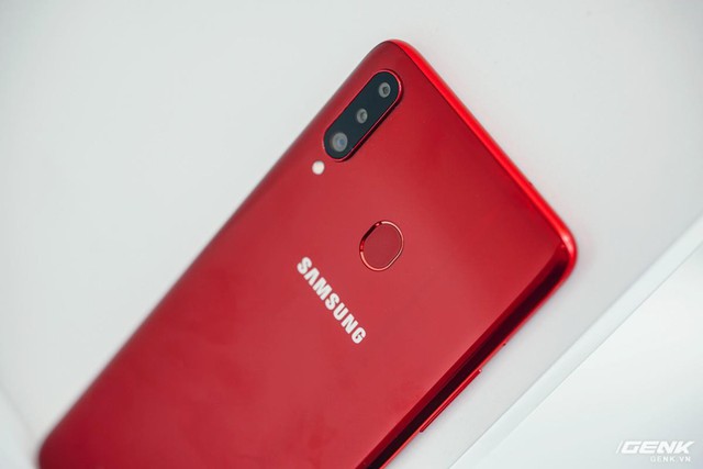Chưa bao giờ nhu cầu c&oacute; 3 camera sau tr&ecirc;n smartphone tầm trung lại cao như b&acirc;y giờ - Ảnh 3.