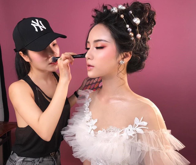 Hạnh Lâm Makeup Academy – Nơi giúp phái đẹp tự tin tỏa sáng - Ảnh 1.