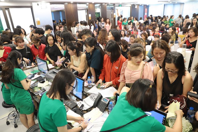 Hơn 5.000 ngh&igrave;n kh&aacute;ch h&agrave;ng tham dự khai trương Thu C&uacute;c Mega Beauty Center Cầu Giấy - Ảnh 6.