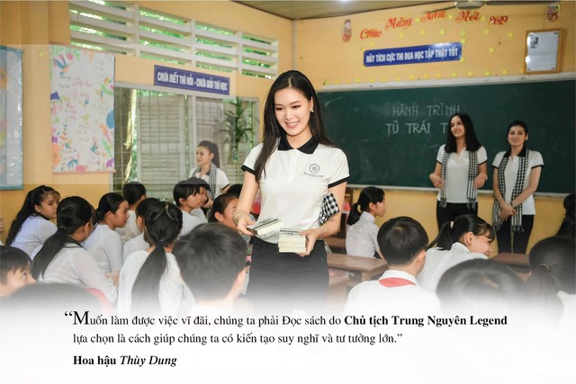 Những câu nói ấn tượng của người đẹp Việt khi tặng sách tại Đồng bằng Sông Cửu Long - Ảnh 2.