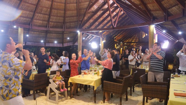 Ăn Hảo Hảo, dạo đảo Maldives” – Món quà mùa hè rực nắng và sôi động từ Acecook Việt Nam - Ảnh 4.