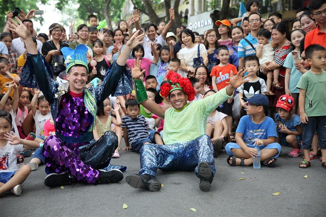 Sun World đồng hành cùng Hà Nội tổ chức Carnival đường phố chào mừng “65 năm giải phóng Thủ đô” - Ảnh 1.