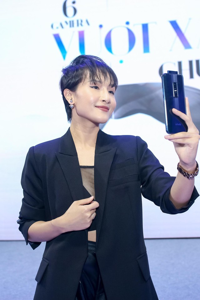 Vivo V17 Pro chinh phục Noo Phước Thịnh v&agrave; d&agrave;n fashionista Việt ngay khi ra mắt với th&ocirc;ng điệp mới lạ - Ảnh 11.