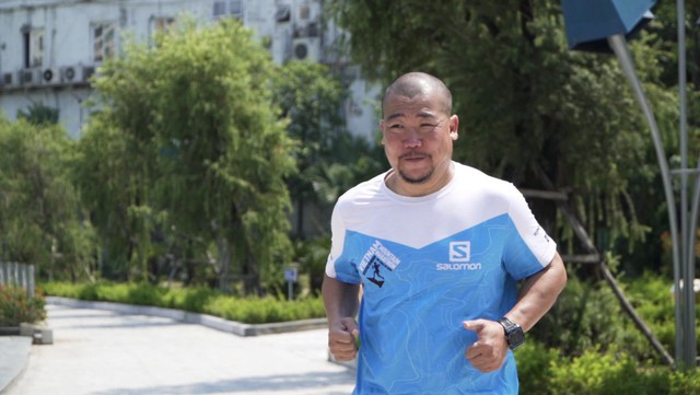 Cựu đại sứ Ph&aacute;p tại H&agrave; Nội đồng h&agrave;nh c&ugrave;ng giải Marathon xuy&ecirc;n Việt - Ảnh 5.