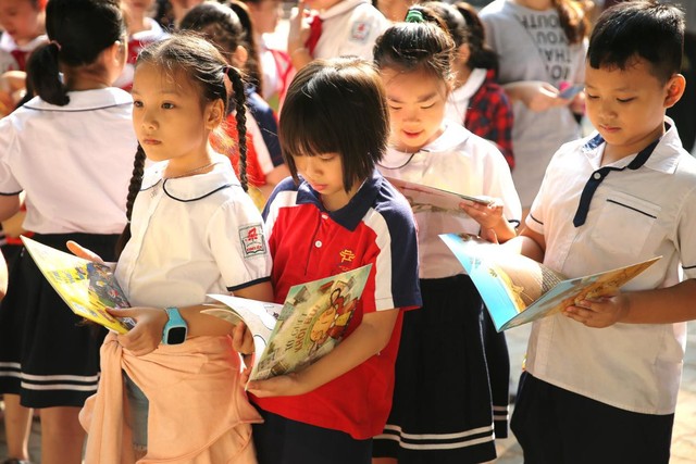Hơn 9.000 học sinh Hà Nội bắt đầu thói quen phân loại rác tại nguồn - Ảnh 10.