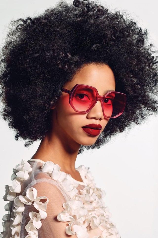 Bolon Eyewear Thu &ndash; Đ&ocirc;ng 2019: Thổi hồn đương đại v&agrave;o phong c&aacute;ch lịch thiệp, s&agrave;nh điệu - Ảnh 3.