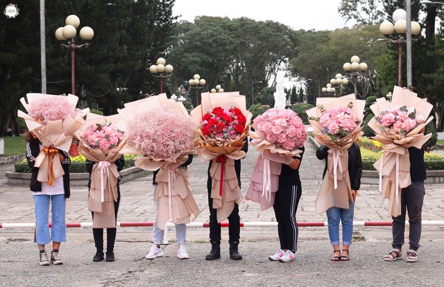 Hoa Online 24/7: tiết lộ xu hướng hoa “siêu to khổng lồ dành tặng phái nữ ngày 20/10 - Ảnh 5.