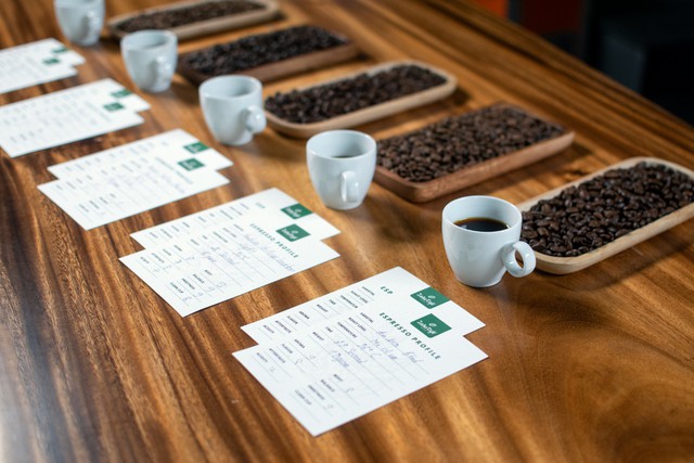 From farm to cup và bài toán kết nối nguồn lực, nâng cao giá trị cho cà phê của doanh nghiệp cà phê Việt - Ảnh 1.