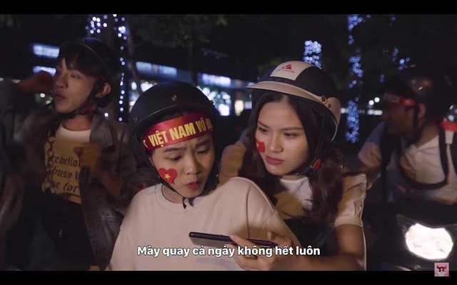 Tiếp lửa Việt Nam ph&aacute; đảo World Cup, Hiệp Đỗ v&agrave; Tuyến B&iacute;t tung clip ăn mừng cực độc - Ảnh 7.