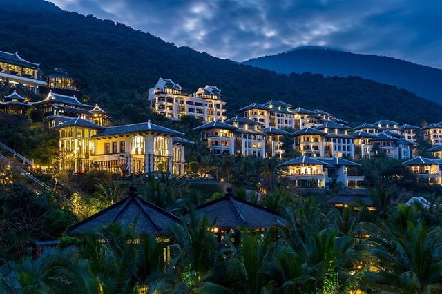 Điểm danh những khu nghỉ dưỡng xa xỉ hàng đầu Việt Nam - Ảnh 1.