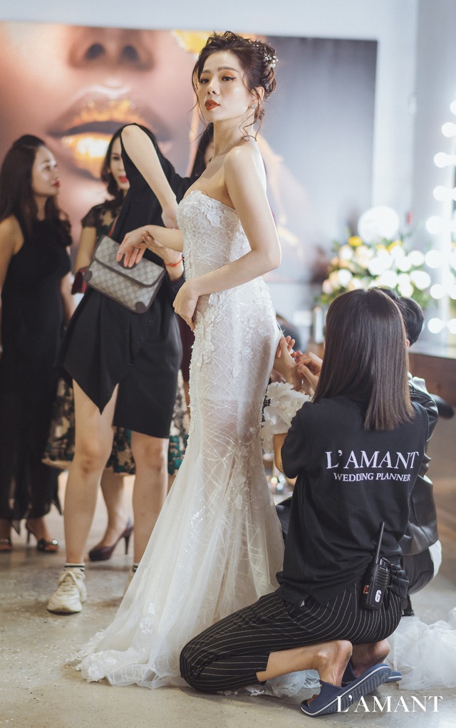 Hồ Ngọc Hà và Kim Lý bị bắt gặp đi thử áo cưới ở wedding L’amant - Ảnh 6.