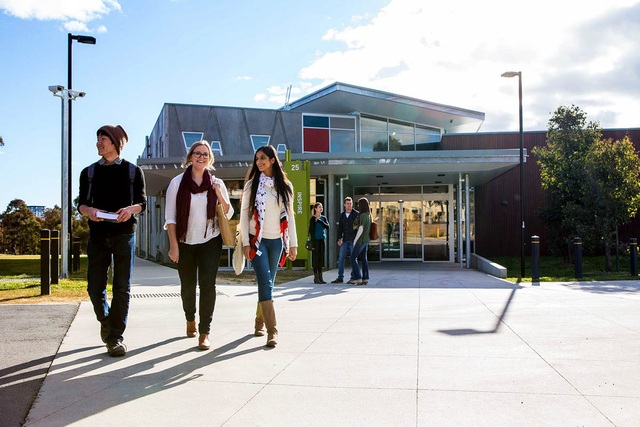 Đại học Canberra - Úc: Học bổng 10-20% và ở lại 4, 6 năm sau khi tốt nghiệp - Ảnh 1.
