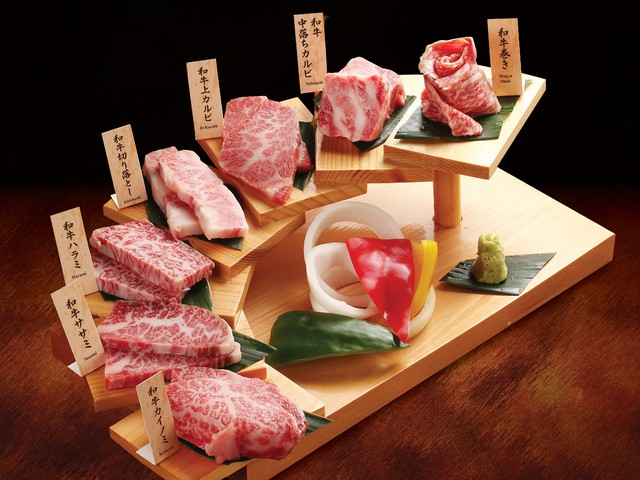 B&ograve; Wagyu Sendai - Từ đồng cỏ m&ecirc;nh m&ocirc;ng của Nhật Bản đến với b&agrave;n ăn của người Việt - Ảnh 1.