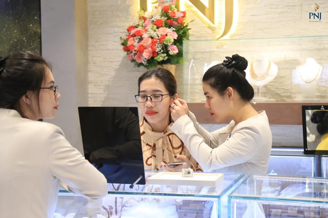 Giới trẻ Thủ đô mong chờ trải nghiệm không gian mua sắm trang sức và phụ kiện khác biệt tại PNJ Next - Ảnh 1.