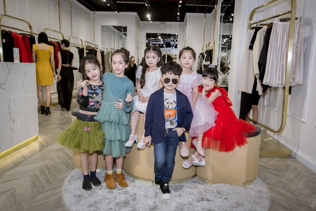 Dàn sao Việt hội ngộ khai trương cửa hàng mới của thương hiệu Kelly Bui - Ảnh 11.