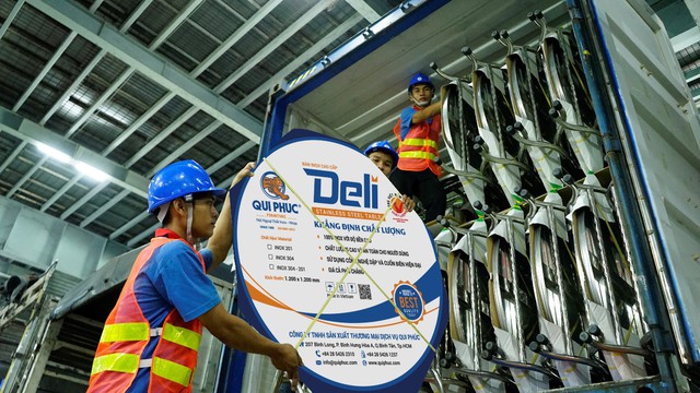 Doanh nghiệp nội thất tất bật sản xuất h&agrave;ng phục vụ Tết - Ảnh 3.