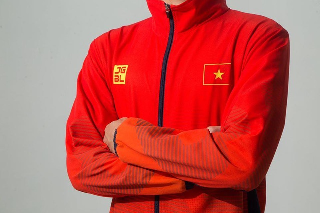 Trung vệ Huỳnh Tấn Sinh cực ngầu trong trang phục Sea Games 30 - Ảnh 4.