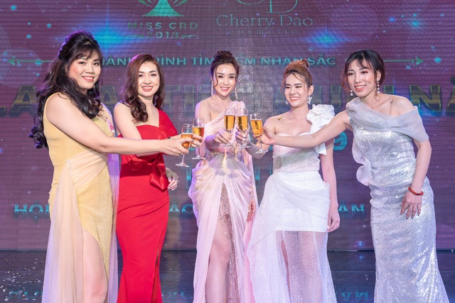Gala CRD 2019 dạ tiệc hồng, tiệc tri ân khách hàng cuộc thi Miss CRD 2019 - Ảnh 4.