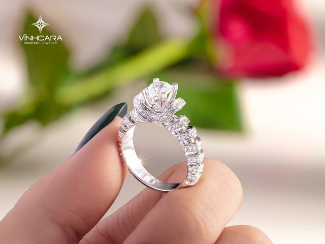 Kim cương &ndash; &ldquo;Quyền năng&rdquo; của phong c&aacute;ch trẻ thượng lưu - Ảnh 4.