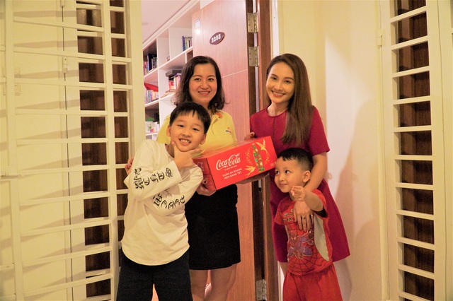 &ldquo;Kết th&acirc;n h&agrave;ng x&oacute;m&rdquo; g&acirc;y &ldquo;b&atilde;o&rdquo; mạng x&atilde; hội, Ốc Thanh V&acirc;n, Bảo Thanh h&aacute;o hức g&oacute;p vui - Ảnh 3.