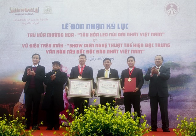 2 sản phẩm du lịch của Sun World Fansipan Legend cùng lúc xác lập kỷ lục Việt Nam - Ảnh 3.