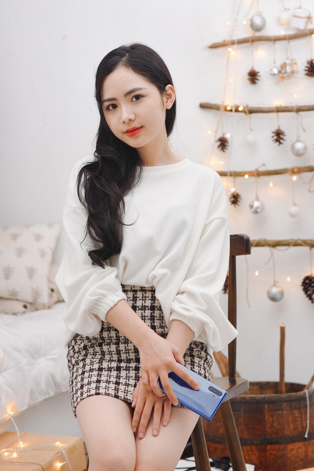 Xanh Aura, m&agrave;u thời thượng của m&ugrave;a lễ hội thu h&uacute;t Ninh Dương Lan Ngọc, Quỳnh Anh Shyn - Ảnh 6.