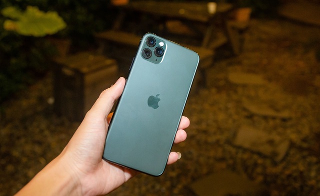 iPhone 11 Pro Max, Xs Max và Galaxy Note 10 đồng loạt giảm giá đầu tháng 12 - Ảnh 2.