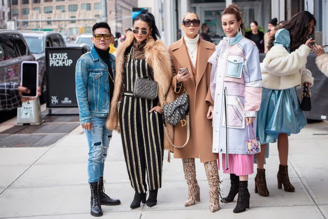 Chuyên gia trang điểm Phúc Nghĩa tái ngộ Hoa hậu Hoàn vũ Thế giới và H’Hen Niê tại New York Fashion Week - Ảnh 5.