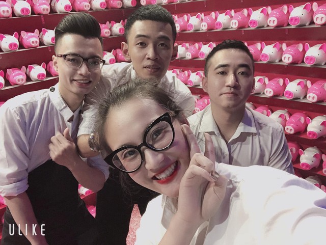 Bức tường lợn hồng 1.000 con si&ecirc;u cute được giới trẻ check-in rần rần dịp đầu năm Kỷ Hợi - Ảnh 9.