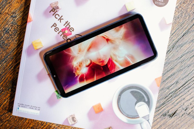 Ai m&ecirc; xem phim tr&ecirc;n điện thoại th&igrave; chắc chắn cũng m&ecirc; lu&ocirc;n chiếc smartphone n&agrave;y - Ảnh 5.