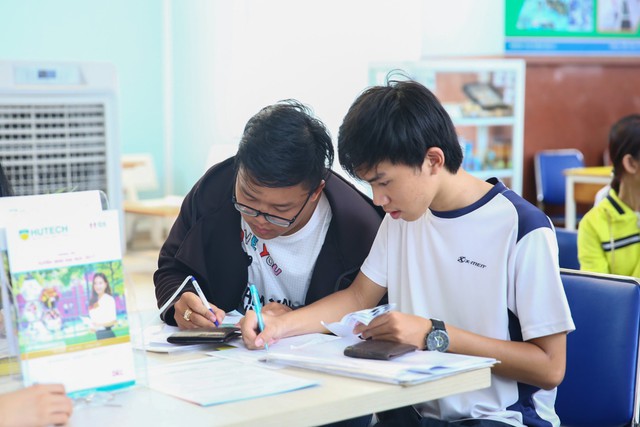 M&ugrave;a Tết qua đi, team 2k1 đ&atilde; l&agrave;m g&igrave; để sẵn s&agrave;ng v&agrave;o Đại học? - Ảnh 1.
