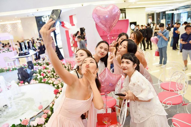 Hàng loạt hot face, beauty blogger đình đám hội tụ tại sự kiện lan tỏa hạnh phúc tới phái đẹp - Ảnh 11.