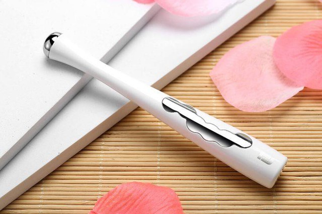 Nghe hai b&agrave; mẹ &ldquo;c&uacute; đ&ecirc;m&rdquo; Heo Mi Nhon, Thu&yacute; Diễm tiết lộ b&iacute; quyết chăm s&oacute;c da mắt, đẩy l&ugrave;i quầng th&acirc;m - Ảnh 7.