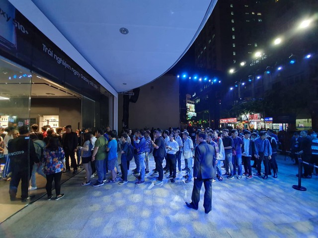 Mục sở thị trung tâm trải nghiệm công nghệ Samsung Showcase thứ 3 thế giới tại Sài Gòn - Ảnh 2.