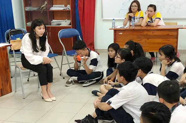 Học sinh Nguyễn Tr&atilde;i &ldquo;sướng như ti&ecirc;n&rdquo; với chương tr&igrave;nh học m&agrave; chơi cực mới lạ - Ảnh 3.