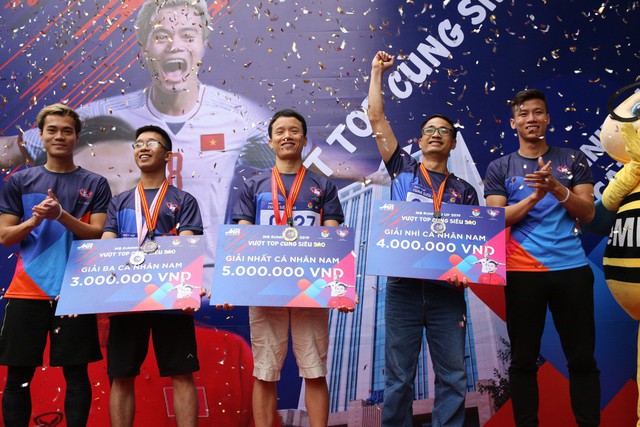 Hơn 800 MBers tham gia giải chạy “MB Running Up 2019” cùng Quế Ngọc Hải và Văn Toàn - Ảnh 3.