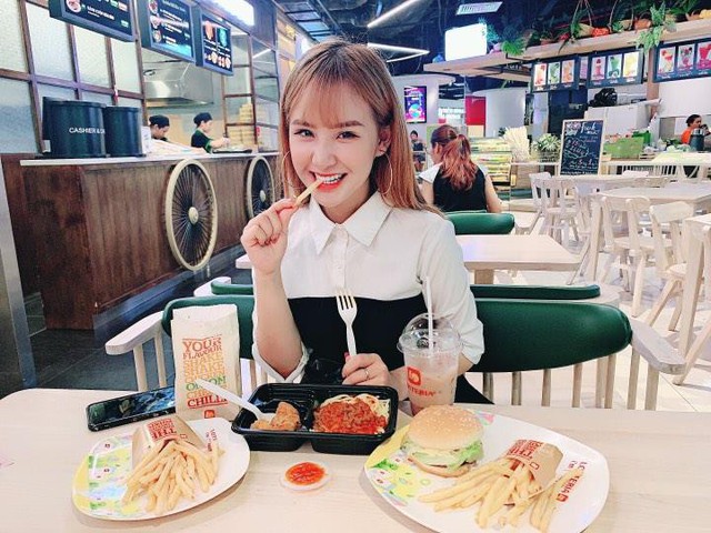 Cầm chưa đến 100K bao gấu đi ăn thả ga l&agrave; ho&agrave;n to&agrave;n c&oacute; thật - Ảnh 1.