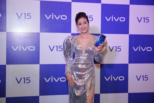 Quang Hải bất ngờ xuất hiện tại sự kiện ra mắt smartphone camera ẩn Vivo V15 - Ảnh 12.