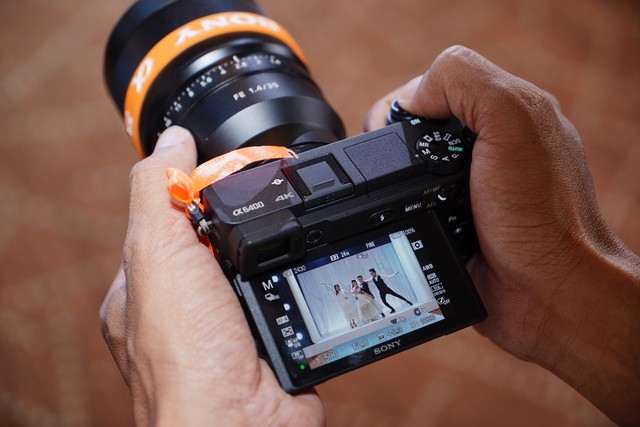 Sony ra mắt α6400 - máy ảnh có tốc độ lấy nét nhanh nhất thế giới hiện nay - Ảnh 3.