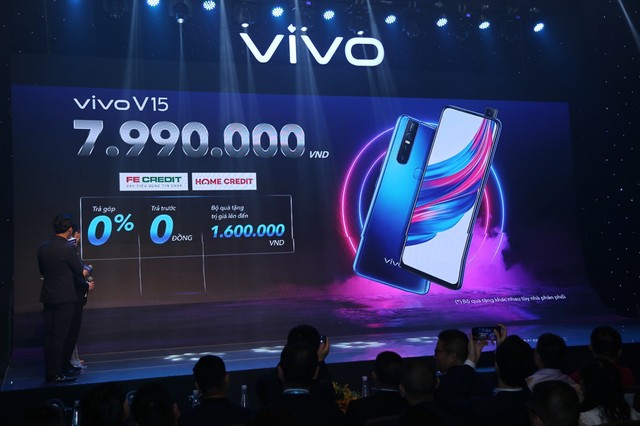 Quang Hải bất ngờ xuất hiện tại sự kiện ra mắt smartphone camera ẩn Vivo V15 - Ảnh 6.