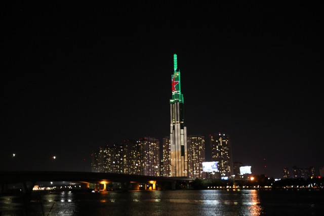 Trình diễn ánh sáng đỉnh cao tại 2 tòa nhà biểu tượng của Sài Gòn, Heineken Silver ra mắt đầy ấn tượng - Ảnh 6.