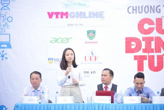 Acer đồng h&agrave;nh tư vấn m&ugrave;a thi c&ugrave;ng học sinh TP.HCM - Ảnh 1.