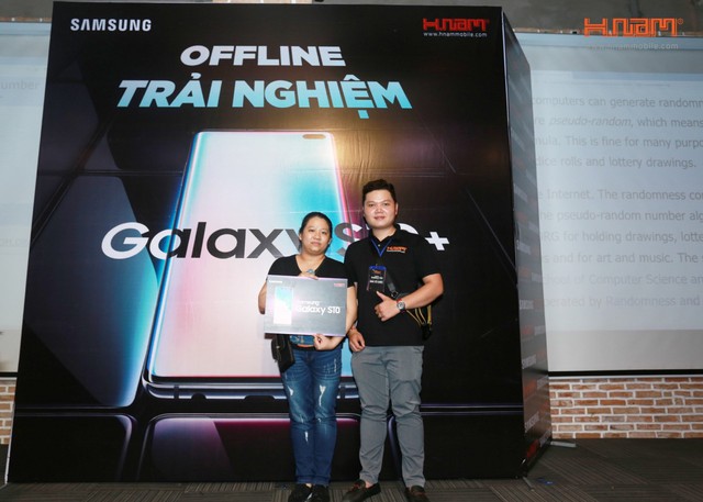 Offline trải nghiệm cùng Hnam Mobile: Bùng nổ 200 đơn đặt hàng ngay sau khi chạm tay vào Samsung Galaxy S10 - Ảnh 5.