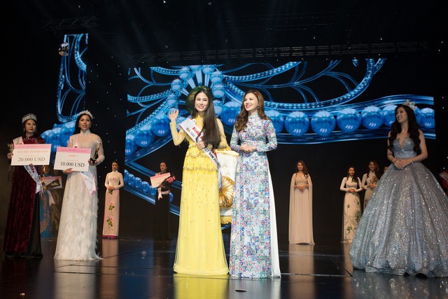 Giọng ca Sao Mai đăng quang Hoa hậu Áo dài Việt Nam 2019 - Ảnh 2.